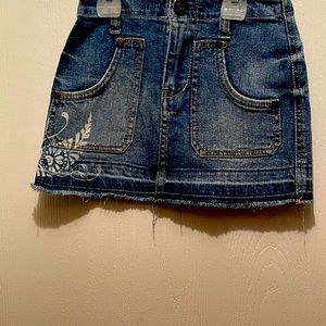 Yes skirt with design